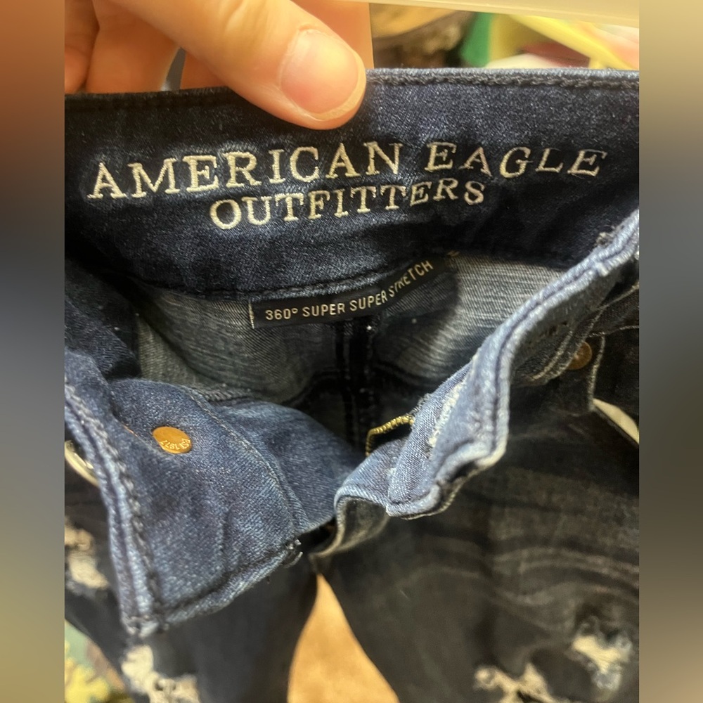 American Eagle 🦅 Distressed Skinny Leg Stretch Capri Jeans Size 6 EUC - Picture 7 of 9